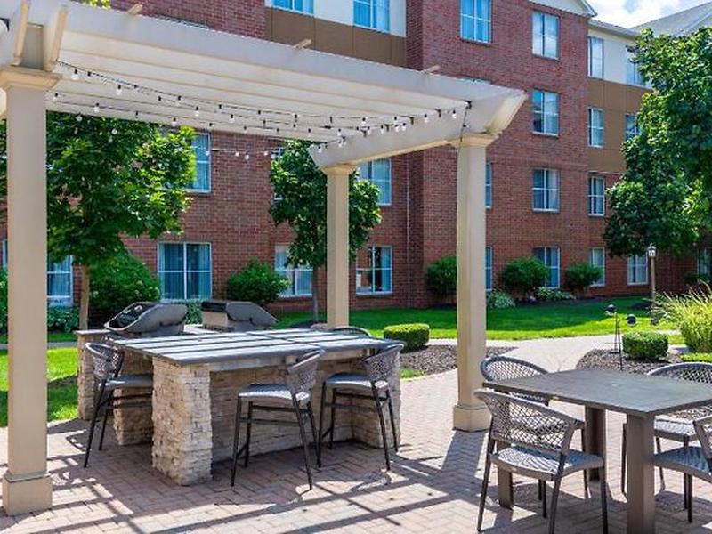 B319AC71C43F4020D4F1DF855AB20B86