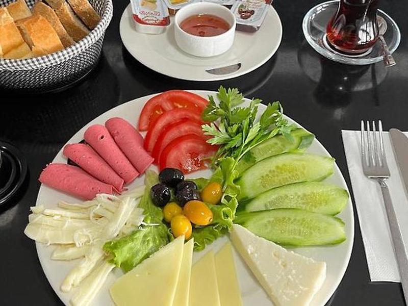 68FC578B363D4283F784417247371EAE