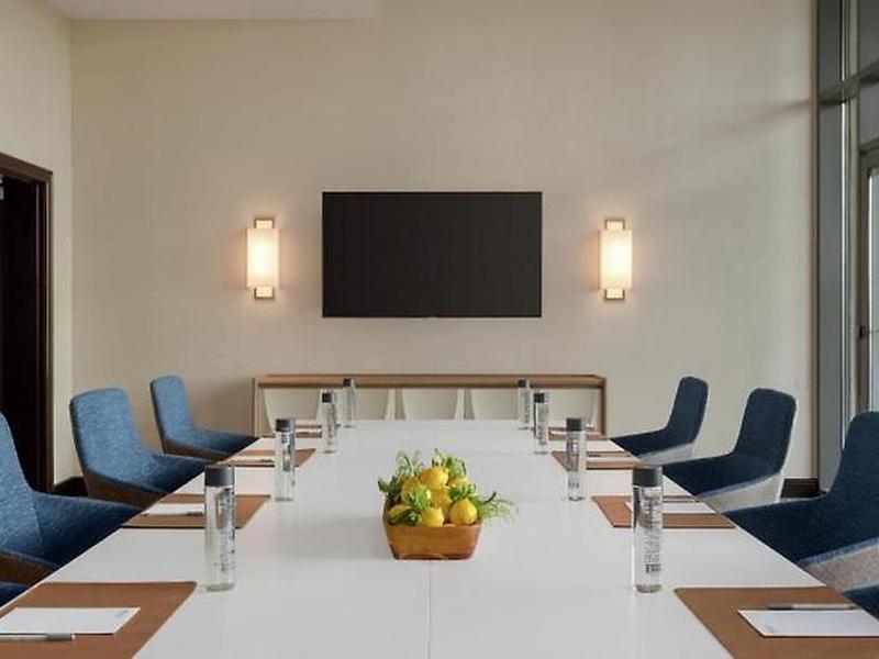 87F65C0A5B9F7468A8829C34D7ABFA0F