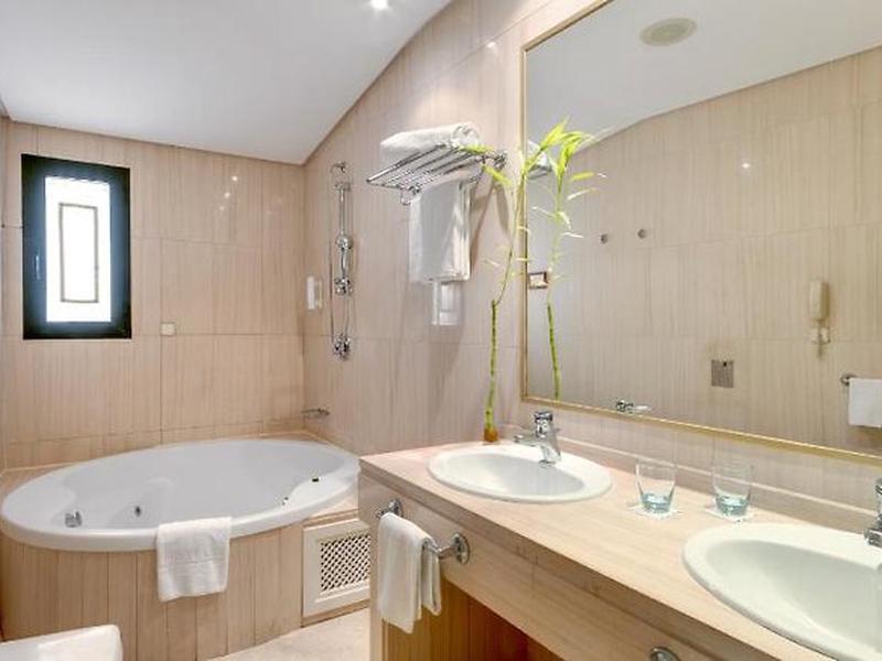 681CAC4A5B8B5DA4B6DE70143826BD8D