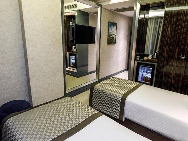 0ADBA3F62DD93FC64C416211FE03261E