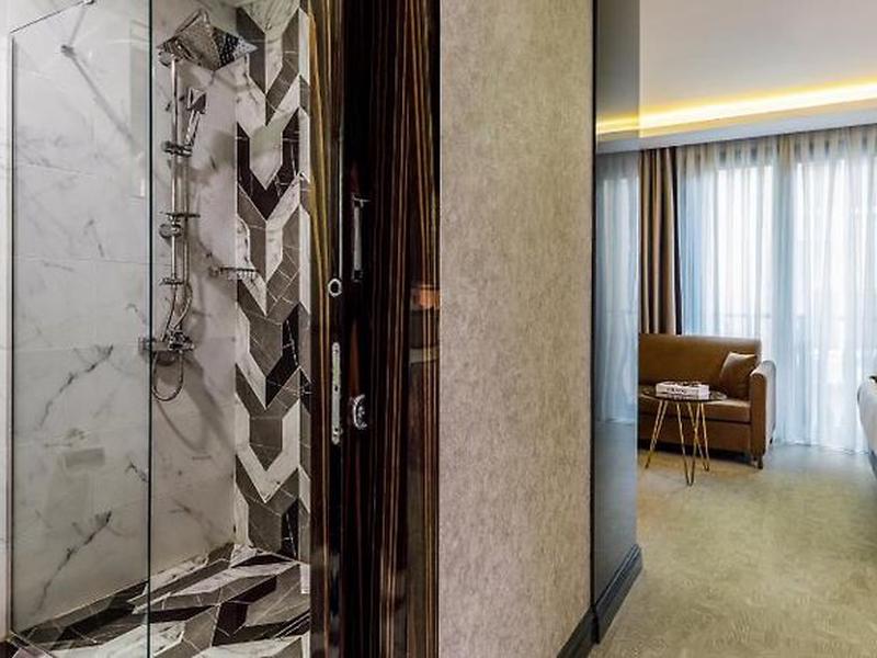 233DFD4735315FD26F4A1DA6FB4E56C1