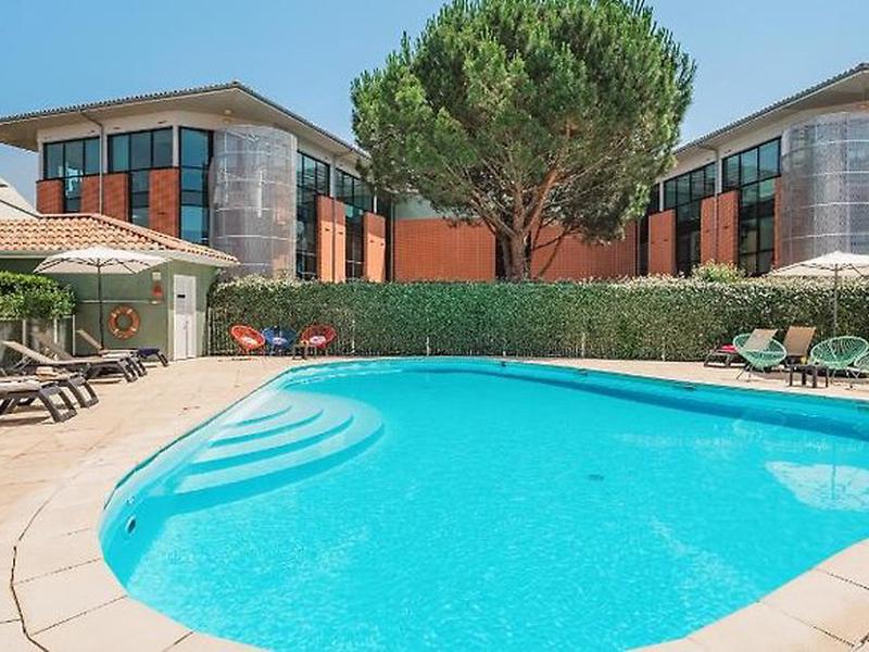 CFE13759E4FE4604E0186352D7557DBC