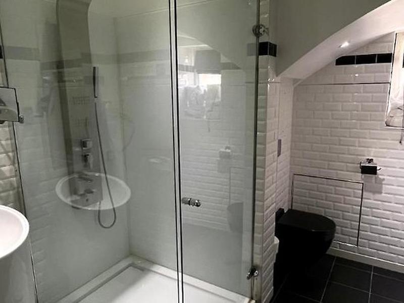 EDF9EC72DA666428596E08C83F7F0787