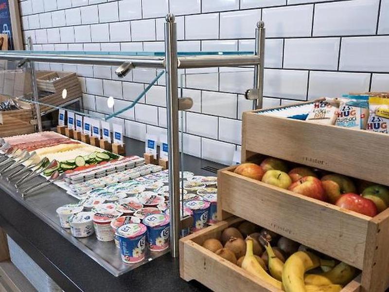 E8899EB17440B10082B3C663D39BF630