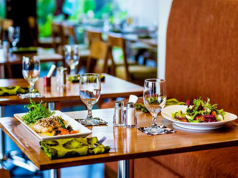 DB010BD4DF92662B0056792C29957C4A