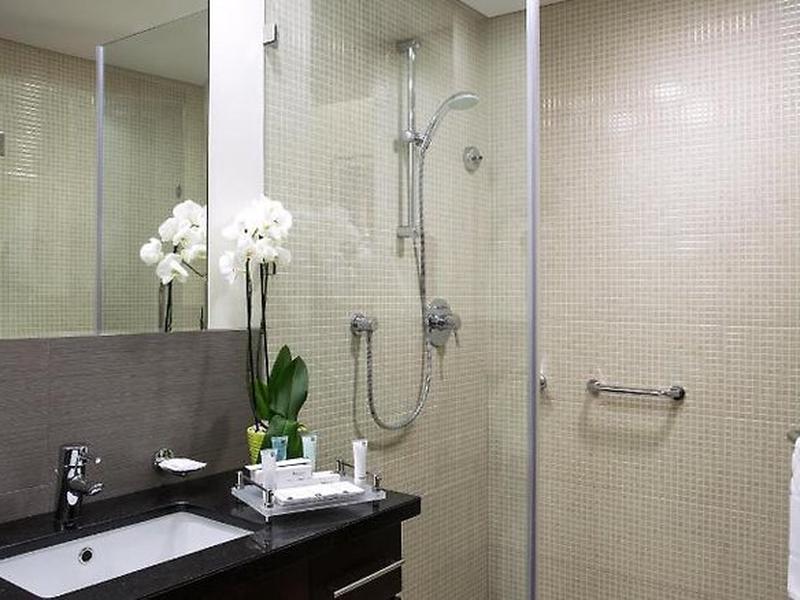 9ACE690F985B1C184CFDC36BBF3648BD