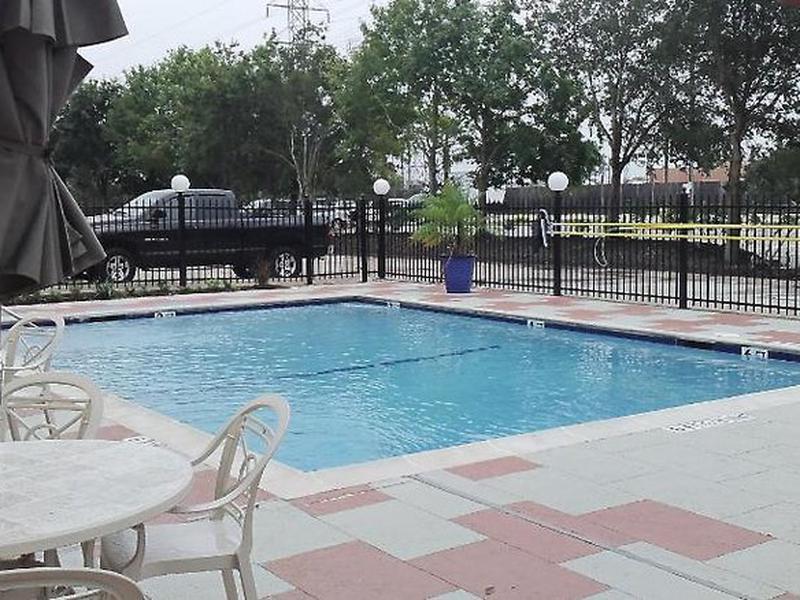 750EEBD46F69C9C4841AECEB81DFEF9B