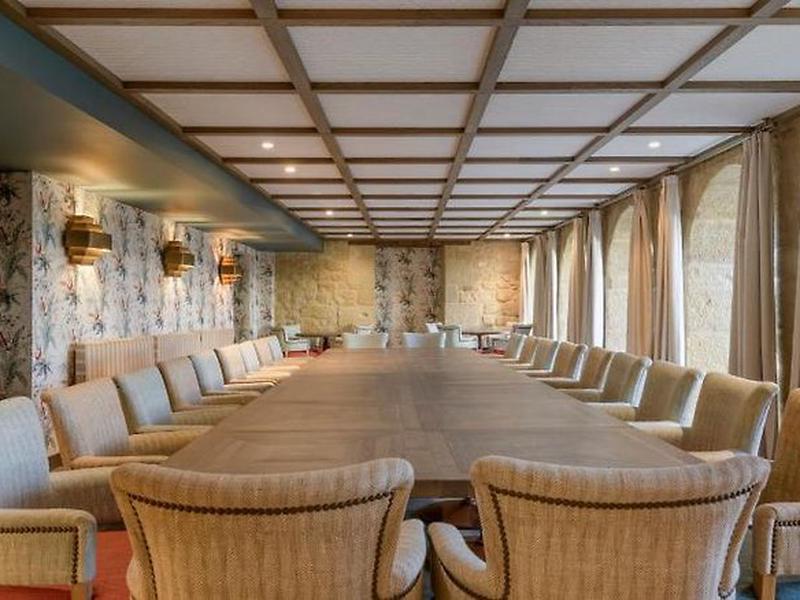 F6446C4D31926D7E8BAF9A6806448F67