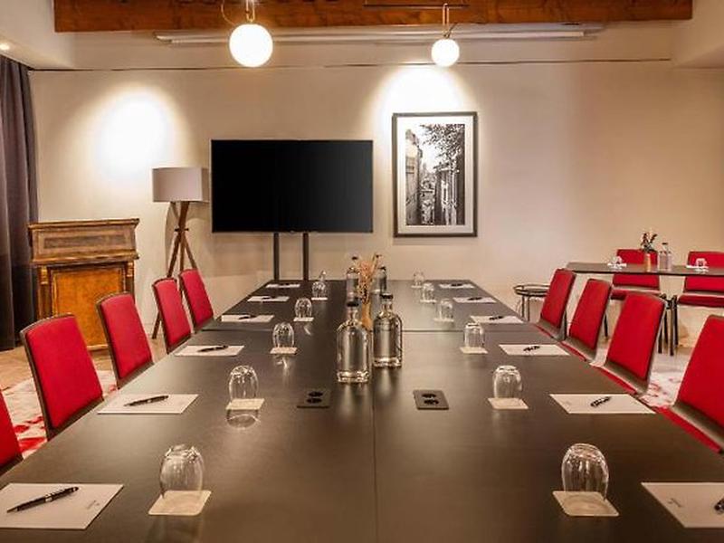 B39CF1BD6F2BF3B8CDE64744F9CD14EA