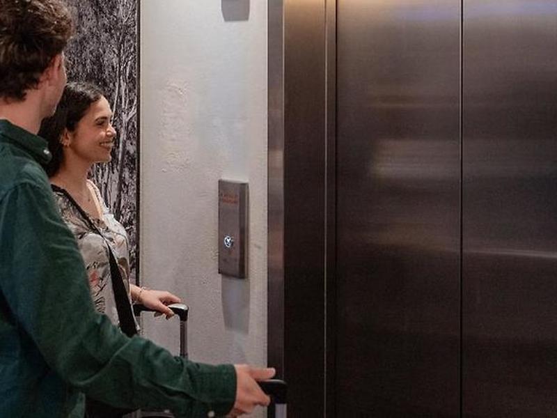 B049F994A7A648FAA20AD683C5FF274F