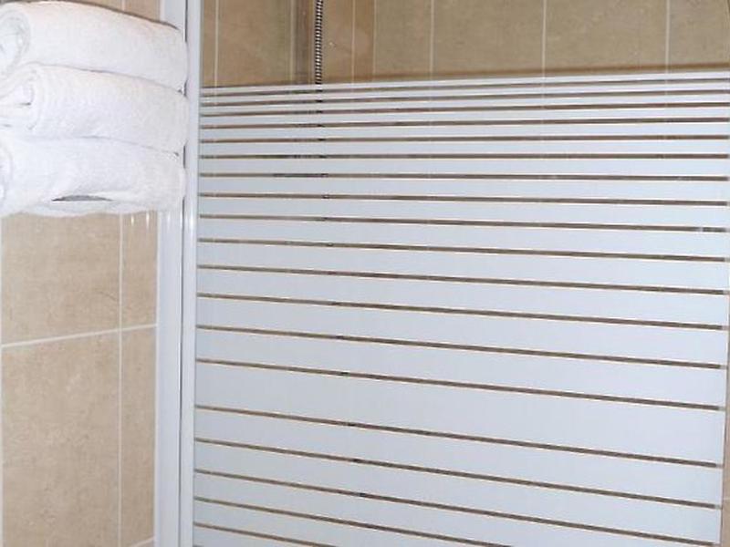 E18D72CC6041C455B3C352A6DBA165B6