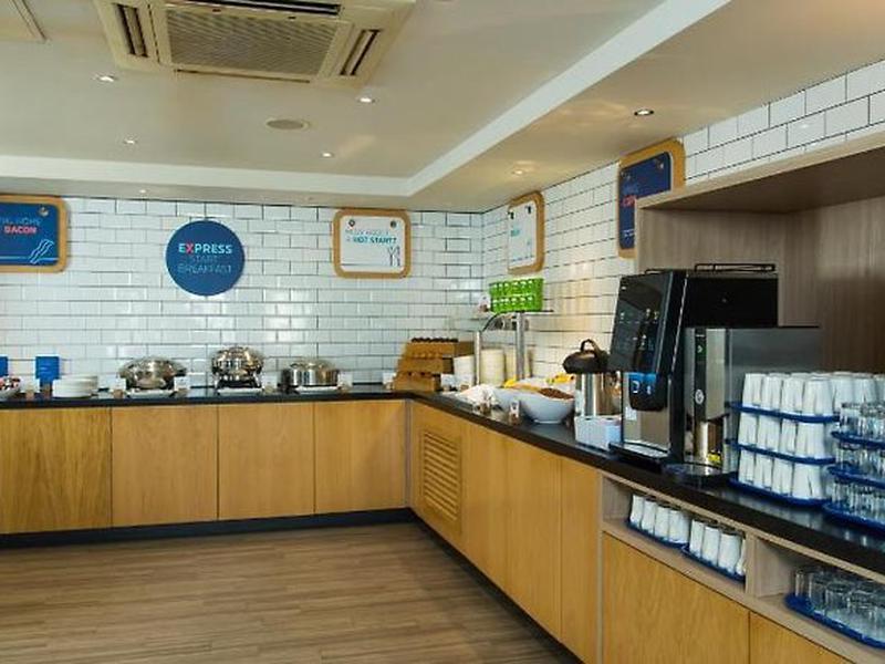 DA1611DE1839833D98657D64578571B6