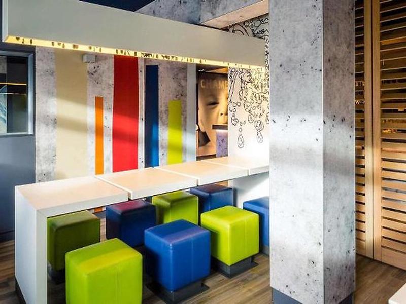 B4757B15F9973BF0DF16F2A1A51255E3