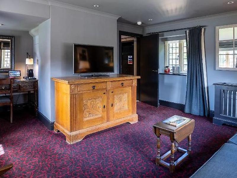 FCB4A9E7A8C2B7BF0C99116DE06558E5