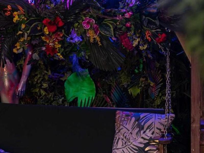 F2318DD6FDA70D1D48F4562800474DA1