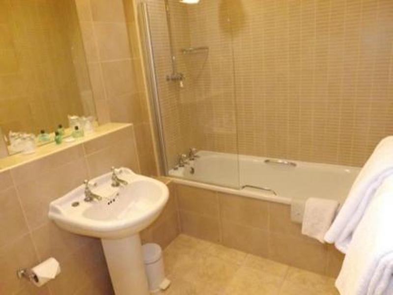 69EDF3894F16937D57CAC0E75888066A