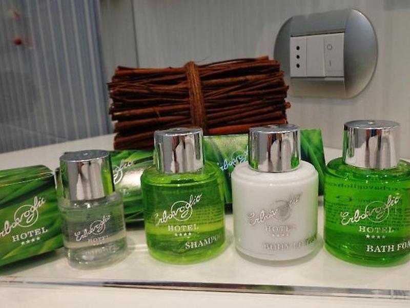 FF2A419DC194951C4B3D9444BDB1249C