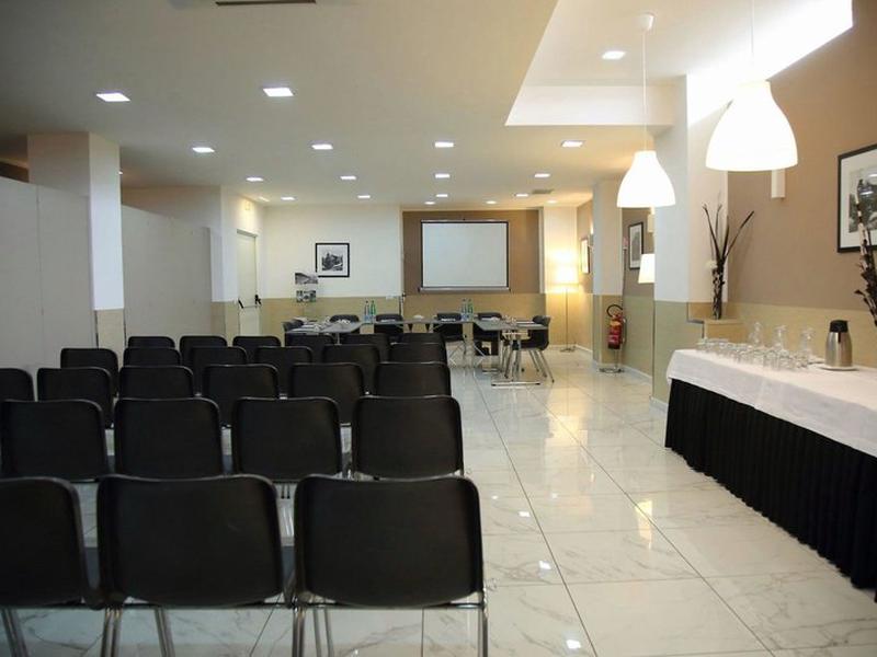 56C5306D590AEA070614BA816A7DFC87