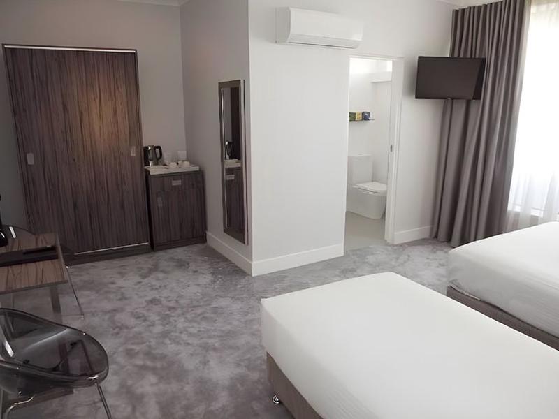 DB29C66404EDEC22F05D256A69A102F7