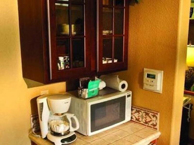 AC98B701934C7FE7C07DDDC4FC6FDB28