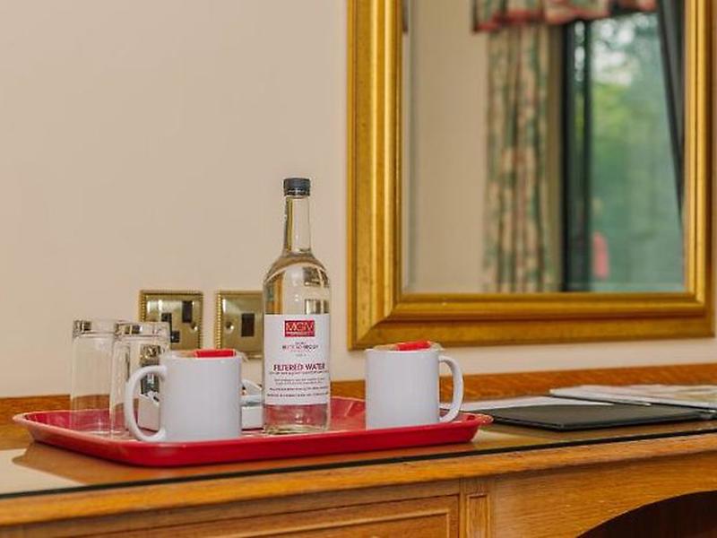 77C3CCC517715854F4BCA6F9DE2CADD2