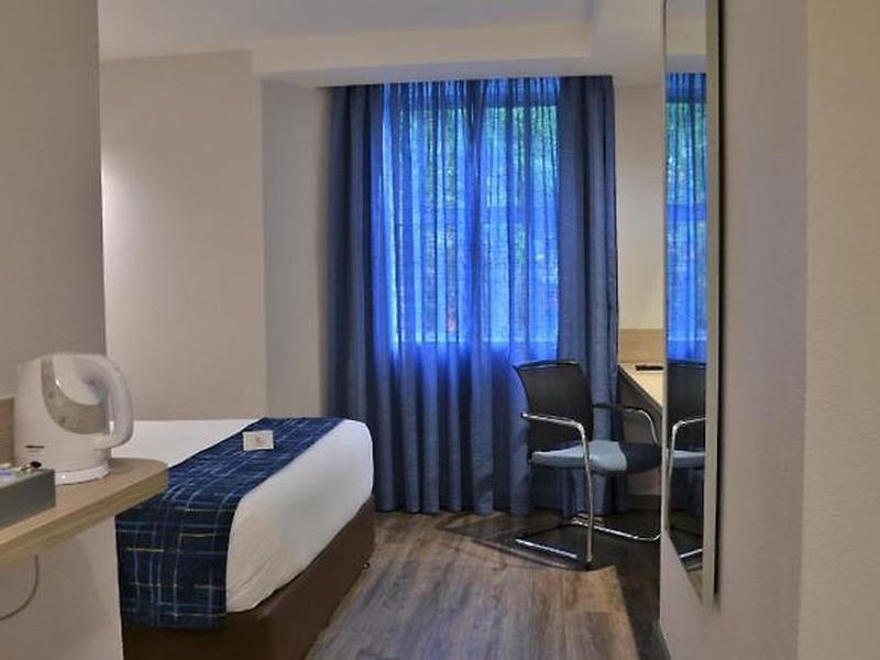 F72F872A4AADA32B5E86C4A71434127C