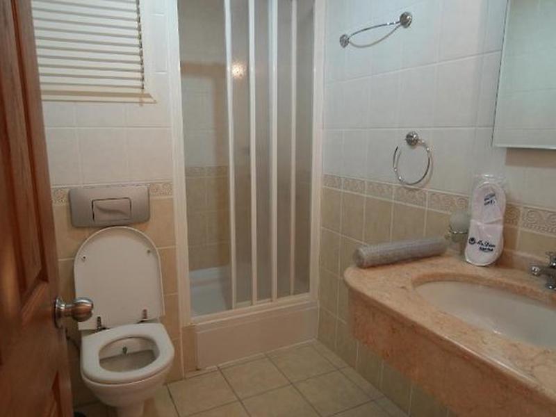 82E9523643C03F2A8AA03B8520152197