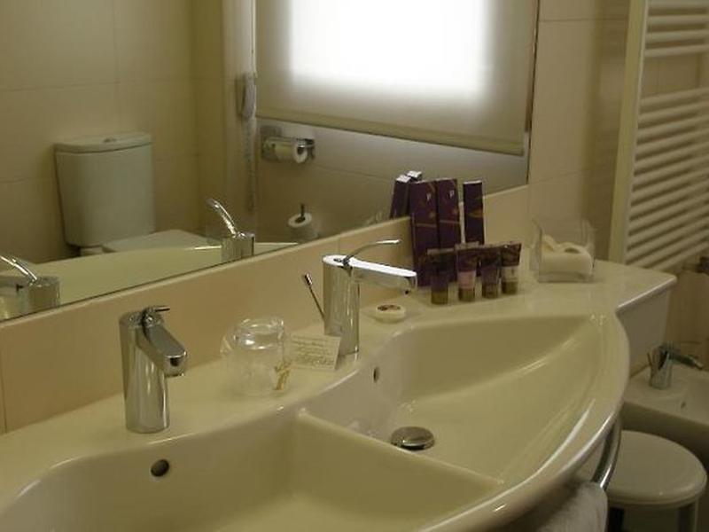 2348A95A9E0629307D94C9E60CA95314