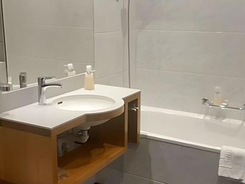 6388BDC251604A88C04298ABCFFD17C6