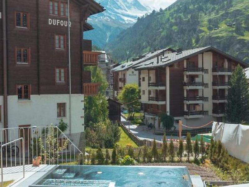 19435E715CC8FCC35A6FEF912E07D934