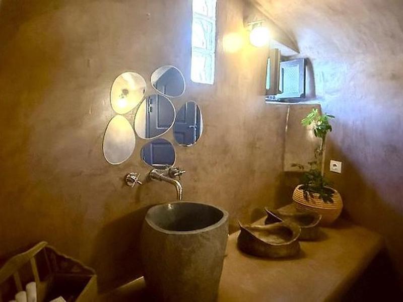 EC600E7EE9EF61AEC4E8B1605B30F740