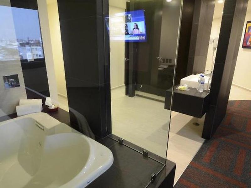 B778195120C7F00918F906423ED2321E