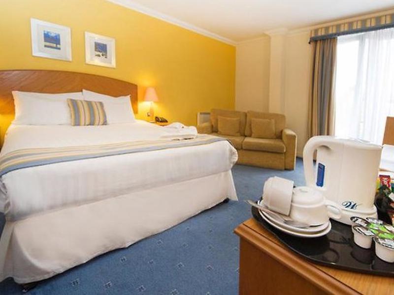 B3FFAFFA5A5F5CA168C67E87FBC0A8F8