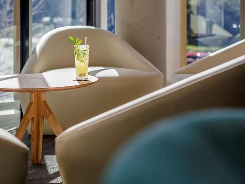 78C2A84AF64329FBB83D9F0A93A1806A