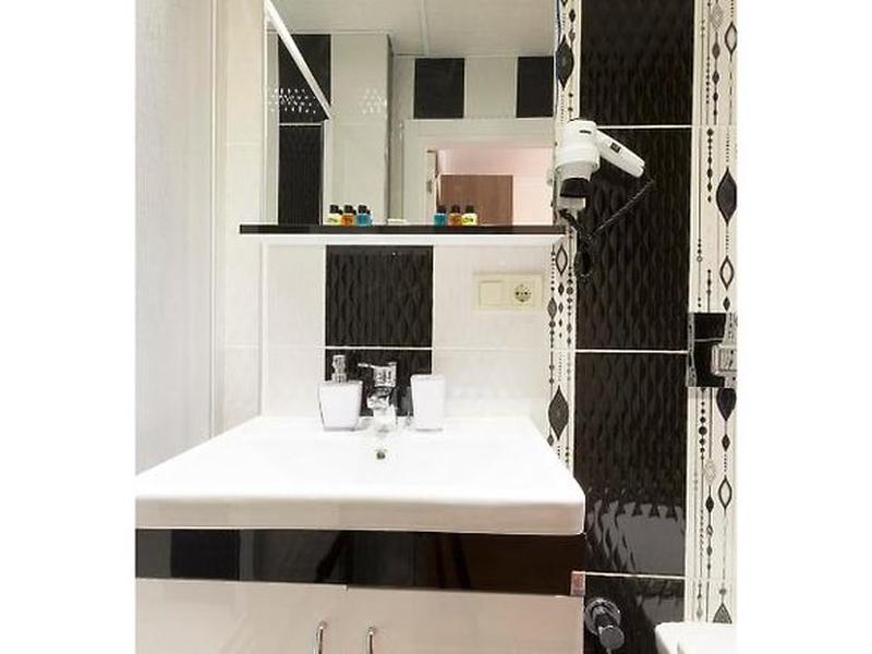 1B59B15F00BE58904CA53B3A1D710F1B