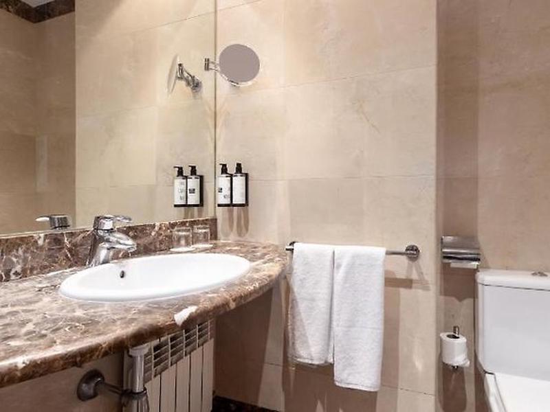 62AF6ACE62C9F150770BB940C61C255E