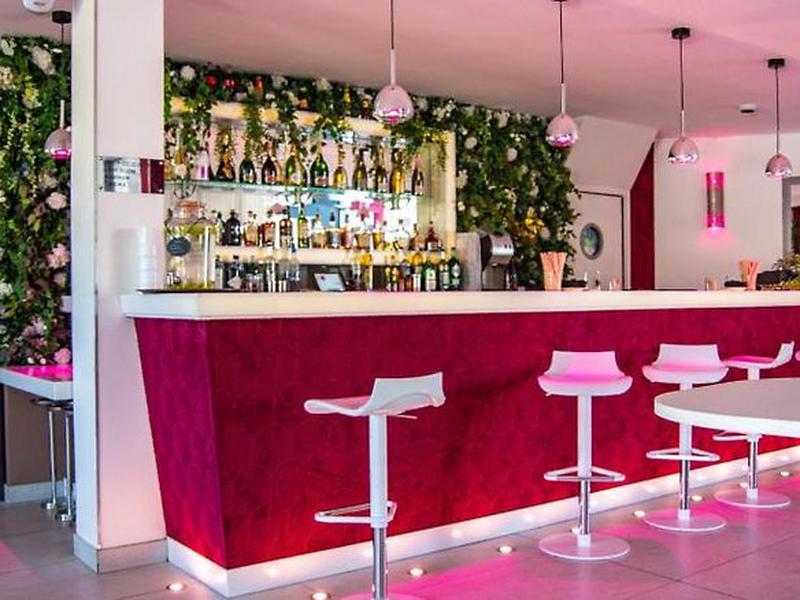 D1EC9EC47F2AA2A3BEBE261BAE74AAAF