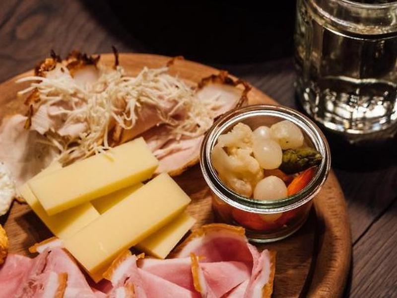 0E1609F1F00B3CCF262EDE464C9BACBE