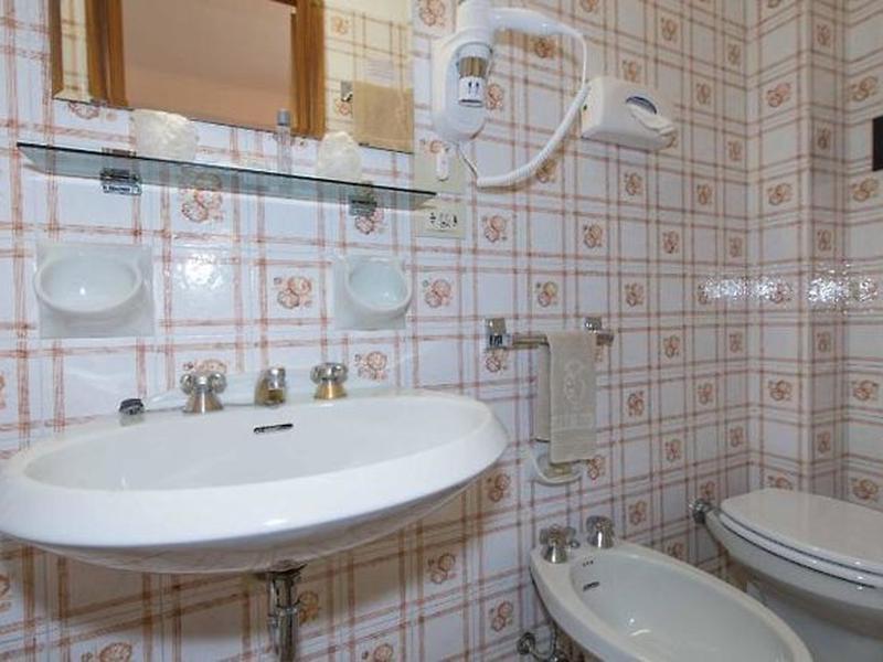 2E8B7B4B4FA5BAB3A9BB51C1CE089D22