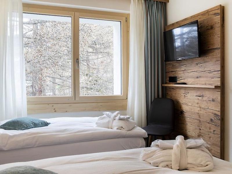 57D4A2AF66FDD871A2E569D062A0E8E3