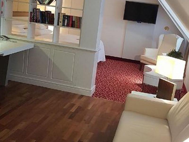 E5BE78CE689358297966D32F70026934