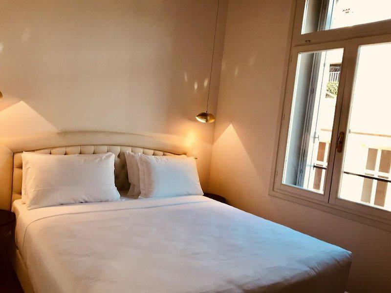 27B95C32A5F61D4C560DAE8BD5366349