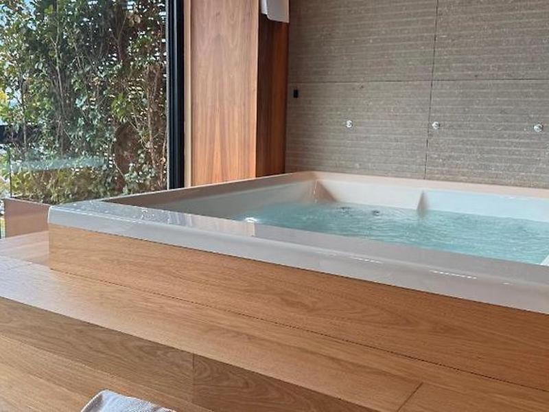 A8E61E51CB14DA3305BAF8B425A35067