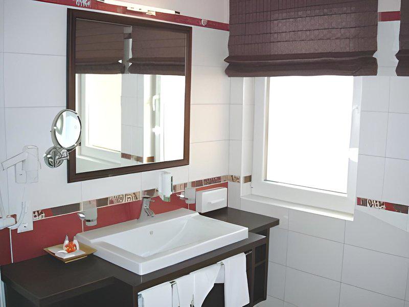 076E7490D74451B1BF62C4DB714B0E11