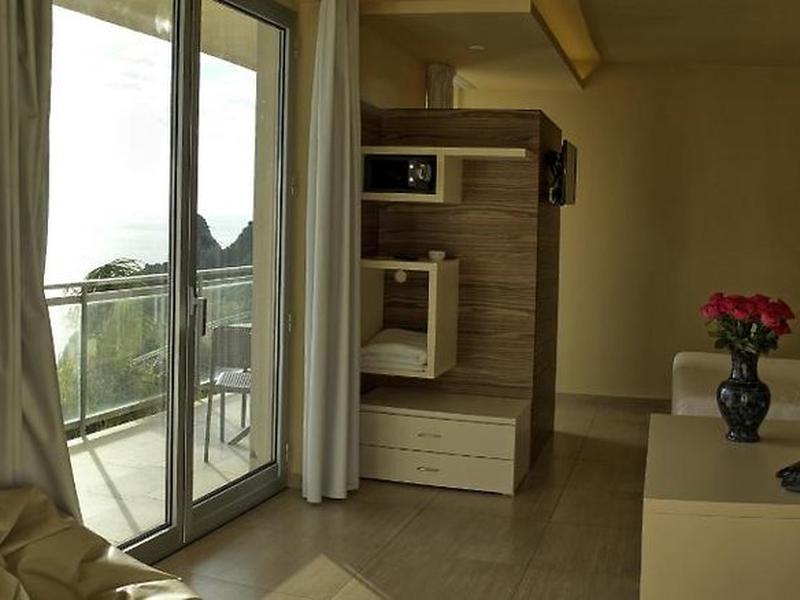 A2BB94576D0918E8FE847C8A794B2AC9