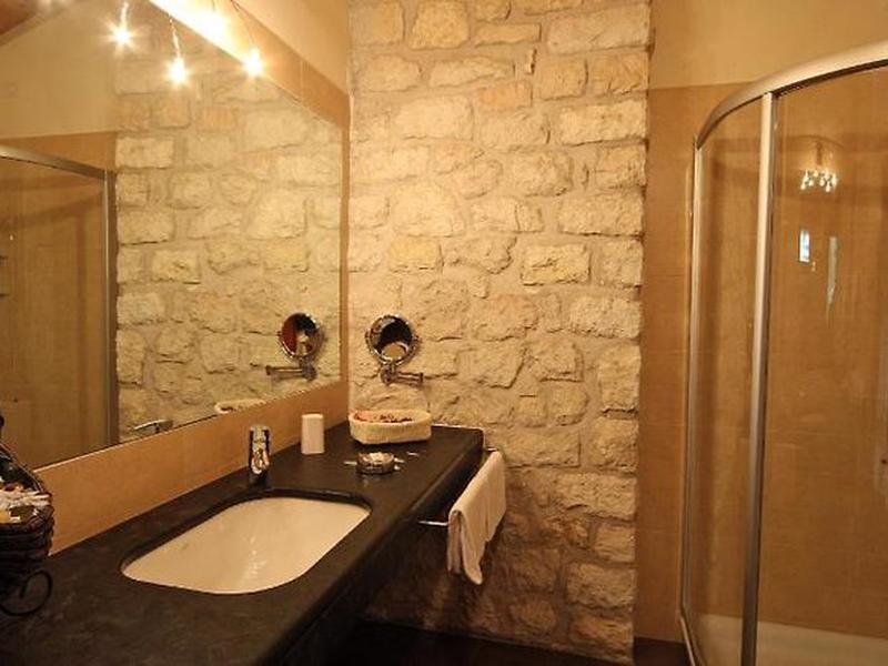 767ABC68AF7F438FED513BF014C19A35