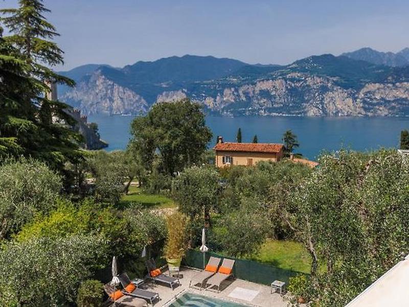 22CF752F77E9E532E9BE709B8300CE13