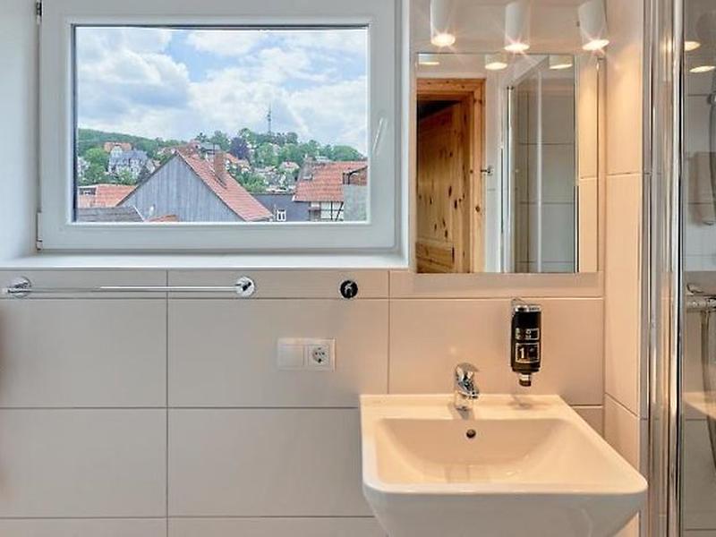 6C7AF4D2B711927F19A1AD4DE40E54B9