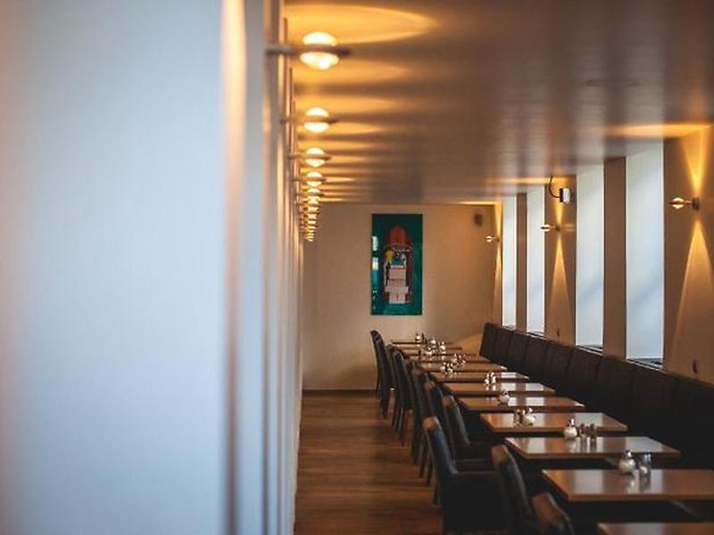 FDFC4EA84F7A6BD2DAC44D3CE5A6387B